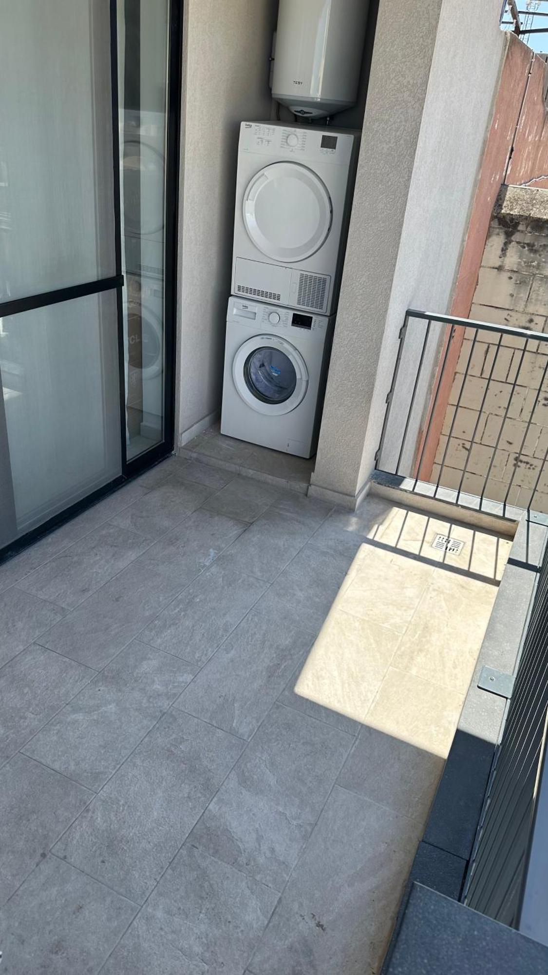 Your Elegant Home Away From Home Shared Apartment Only With Host Zebbug  Bagian luar foto